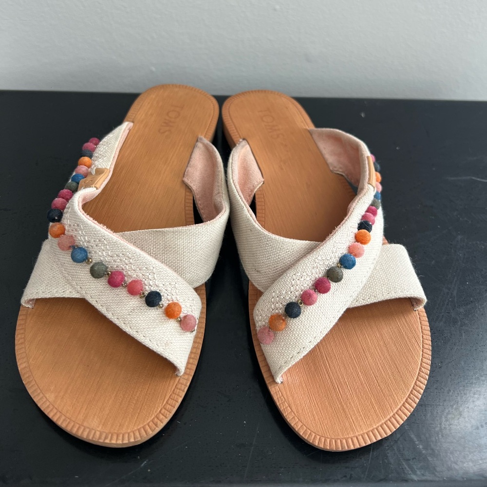 TOMS Viv Sandal Natural Hemp Pom Poms Girls Kid Size 2
